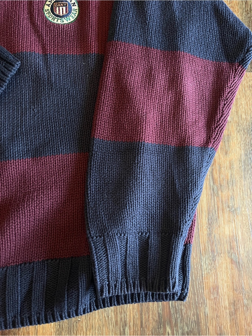 Vintage GANT Men's Navy and Burgundy and navy Striped Crewneck Sweater - Picture 3 of 7